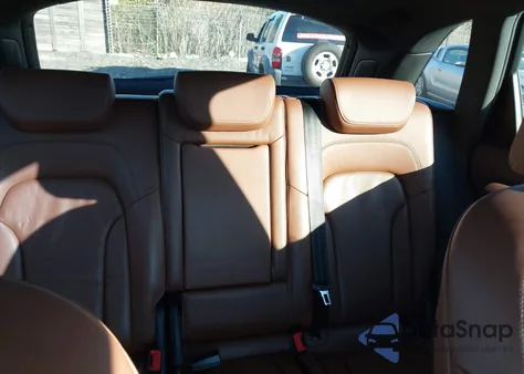 2010 Audi Q5 3.2 Premium from USA, damaged, VIN WA1WKAFP3AA022658